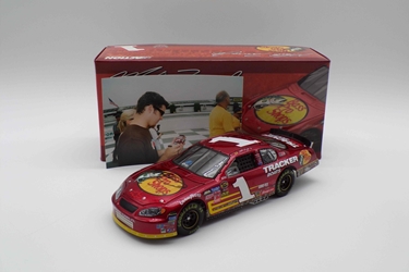 ** With Picture of Driver Autographing Diecast ** Martin Truex Jr. Autographed 2005 #1 Bass Pro Shop 1:24 Nascar Diecast ** With Picture of Driver Autographing Diecast ** Martin Truex Jr. Autographed 2005 #1 Bass Pro Shop 1:24 Nascar Diecast